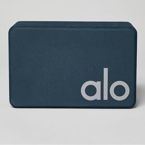 NWT - ALO Yoga Uplifting Yoga Block